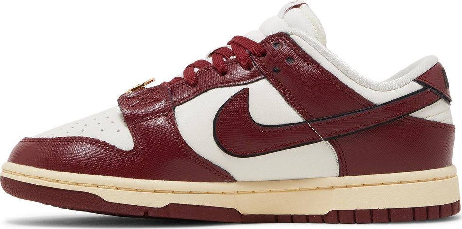 Wmns Dunk Low SE 'Sisterhood - Team Red' DV1160-101