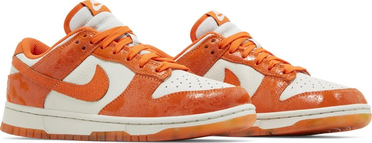 Wmns Dunk Low 'Cracked Orange' FN7773-001