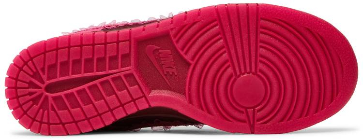 Wmns Dunk Low 'Valentine's Day' DQ9324-600