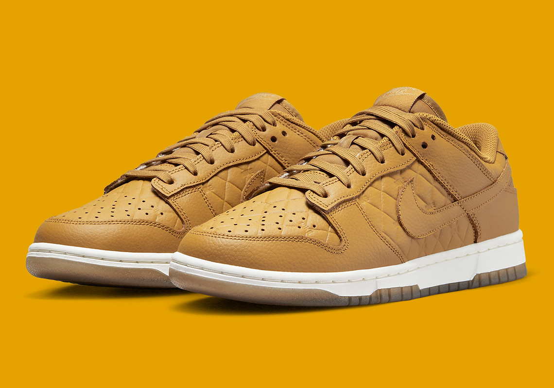 Wmns Dunk Low 'Quilted Wheat' DX3374-700