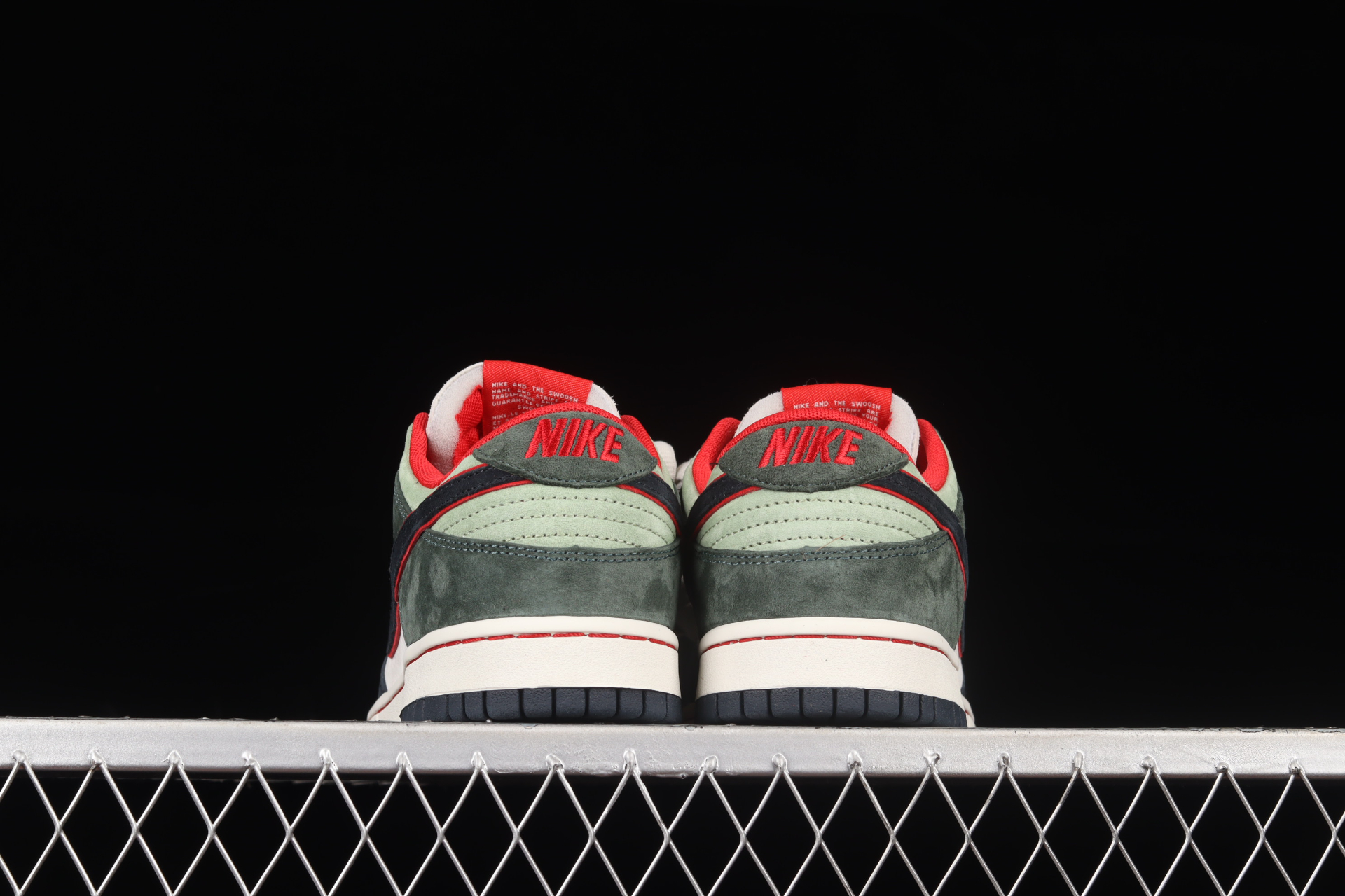 Otomo Katsuhiro x SB Dunk Low 