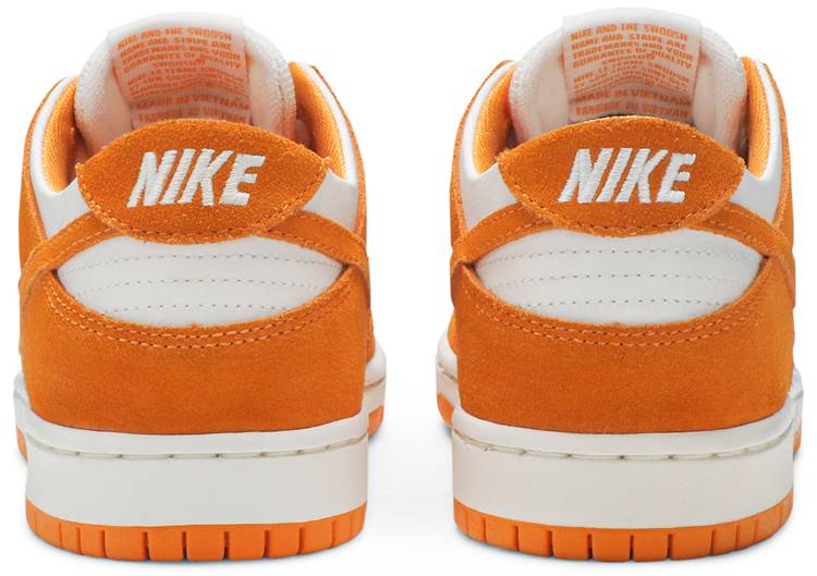 Zoom Dunk Low Pro SB 'Circuit Orange' 854866-881