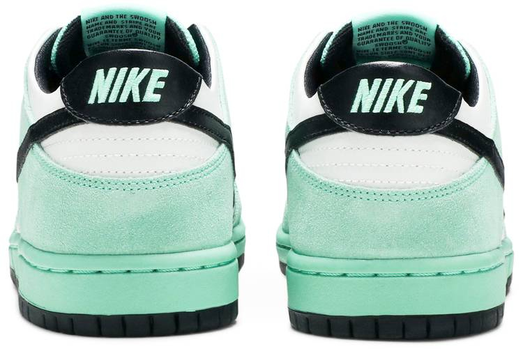 SB Dunk Low 'Sea Crystal' 819674-301