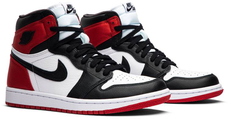 Air Jordan 1 Retro High Satin Black Toe