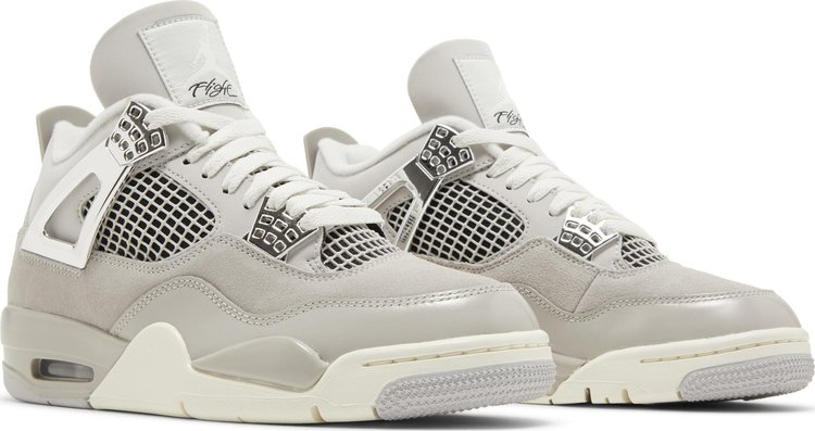 Wmns Air Jordan 4 Retro Frozen Moments